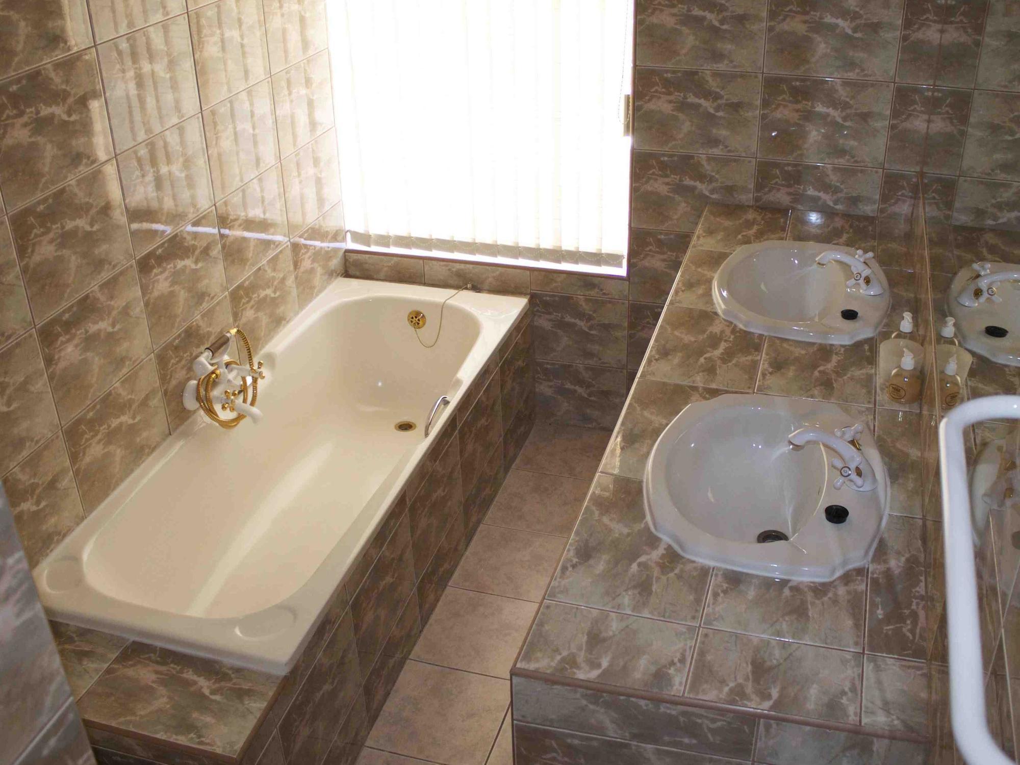 Florentia Guest House Bloemfontein Ngoại thất bức ảnh