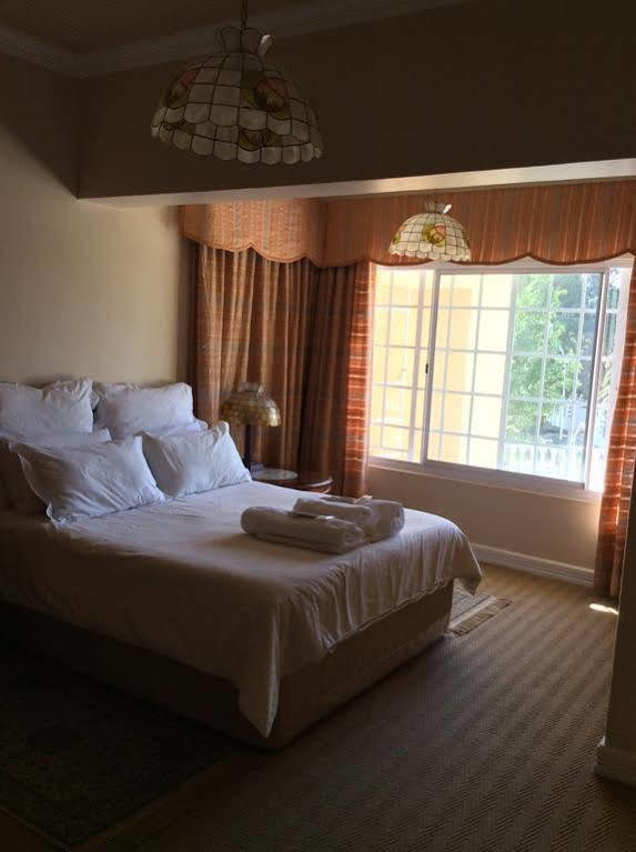 Florentia Guest House Bloemfontein Ngoại thất bức ảnh